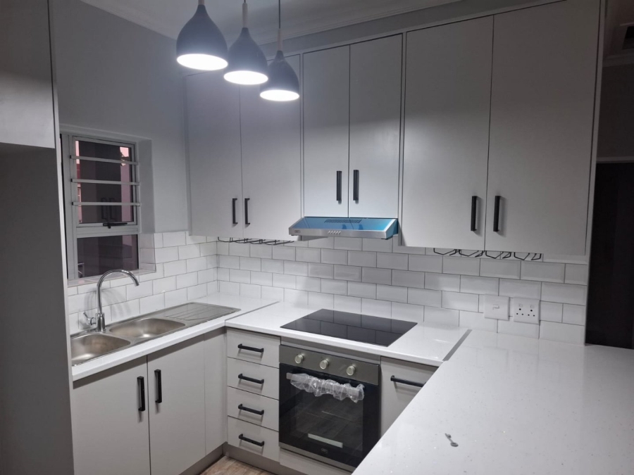 2 Bedroom Property for Sale in Oakglen Western Cape